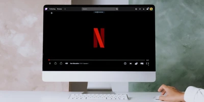 A screen showing Netflix logo: Can you stream Netflix on Twitch